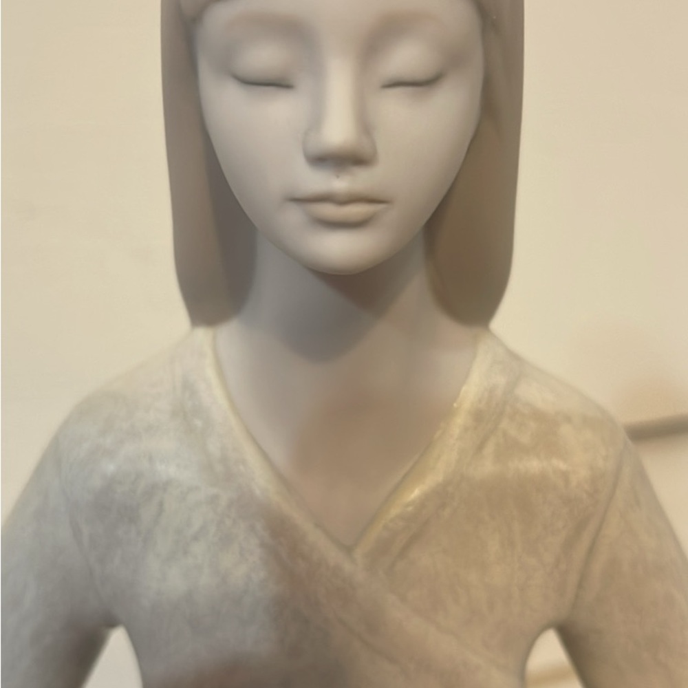 LLADÓ PRAYING GIRL - Picture 6 of 7
